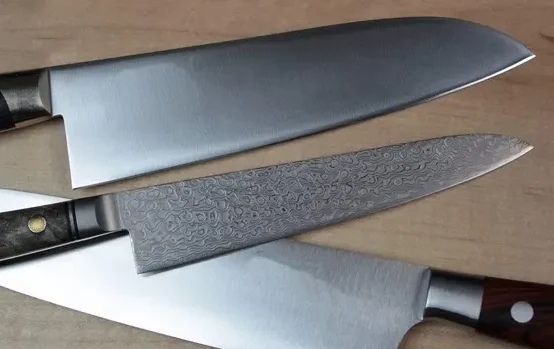 faca-aco-inox-vs-carbono